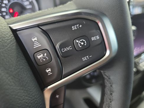 New 2026 RAM 1500 4x4 Crew Cab image 18