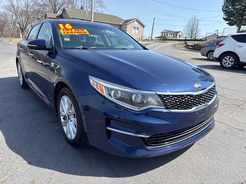 Used 2016 Kia Optima EX w/ Premium Package image 4