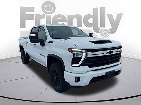 Used 2024 Chevrolet Silverado 2500 LTZ w/ LTZ Plus Package image 3