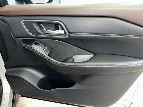 Used 2021 Nissan Rogue SL image 31