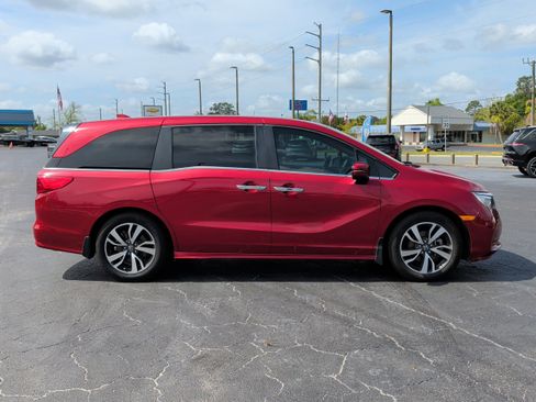 Used 2023 Honda Odyssey Touring image 3