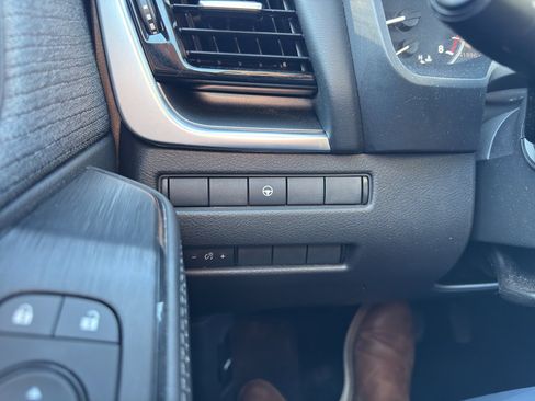 Used 2021 Nissan Rogue SV image 23