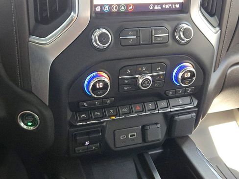 Used 2020 GMC Sierra 1500 SLT w/ SLT Premium Plus Package image 17