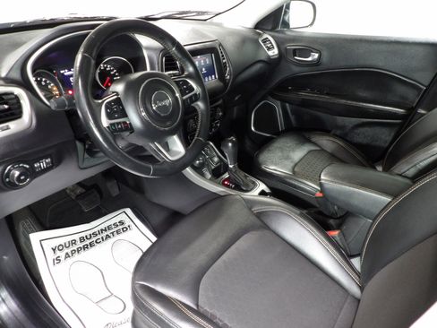 Used 2021 Jeep Compass Latitude AWD/4WD image 9