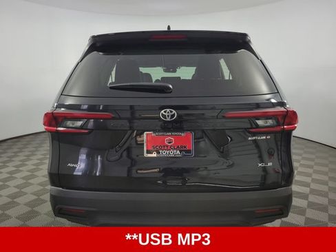 Used 2025 Toyota Grand Highlander AWD image 7