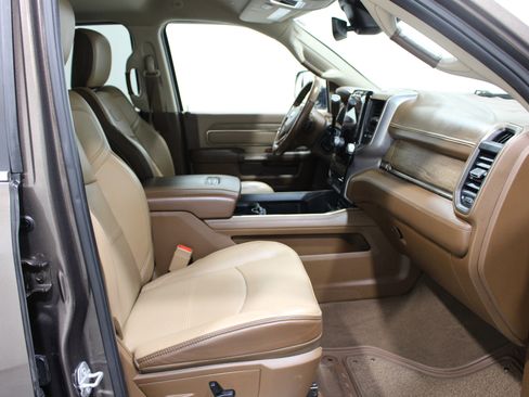 Used 2019 RAM 3500 Limited image 24