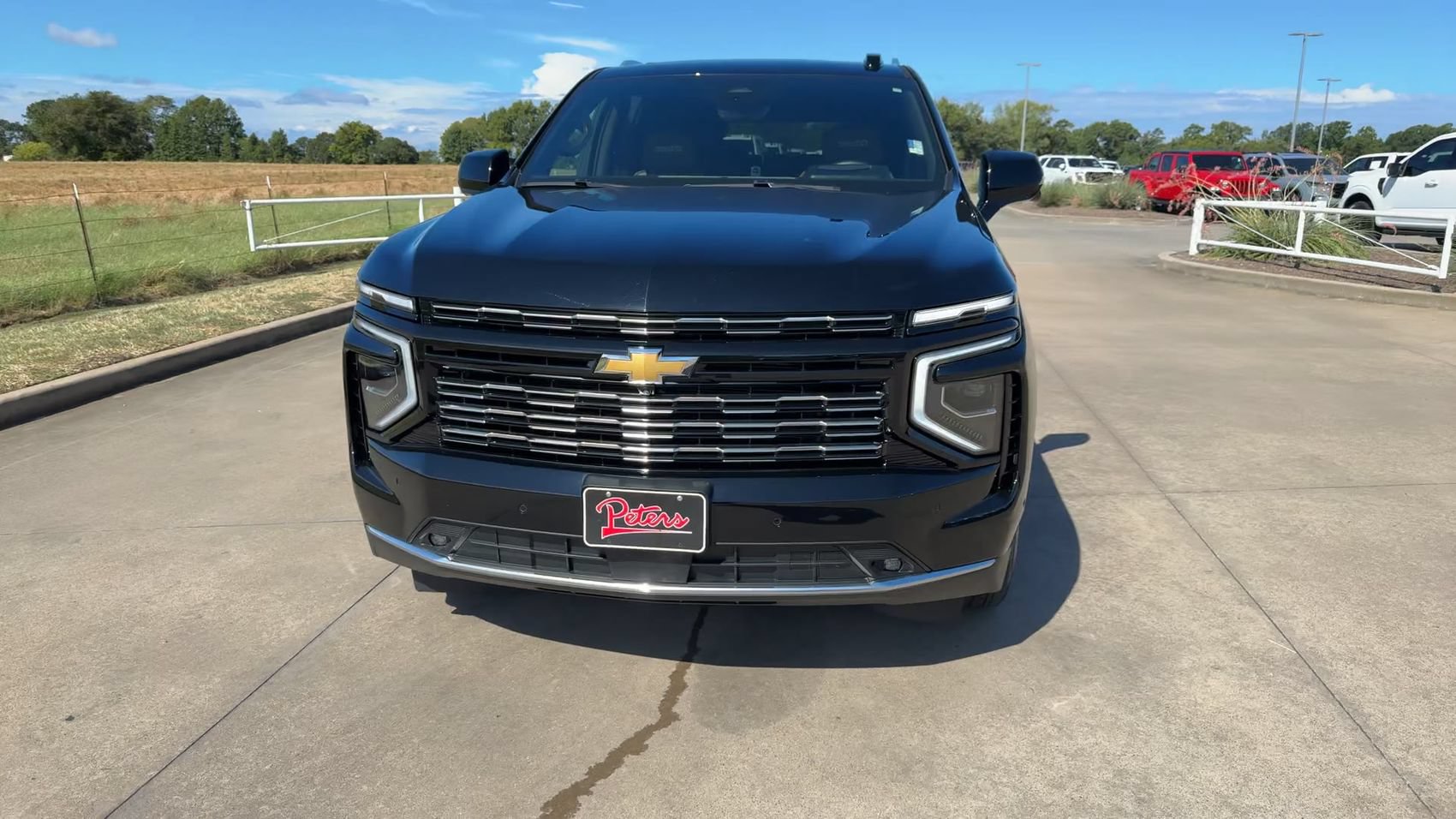 Used 2025 Chevrolet Tahoe High Country AWD/4WD image 4