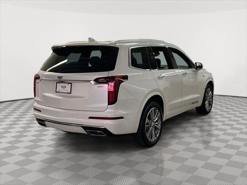 Used 2022 Cadillac XT6 Premium Luxury image 5