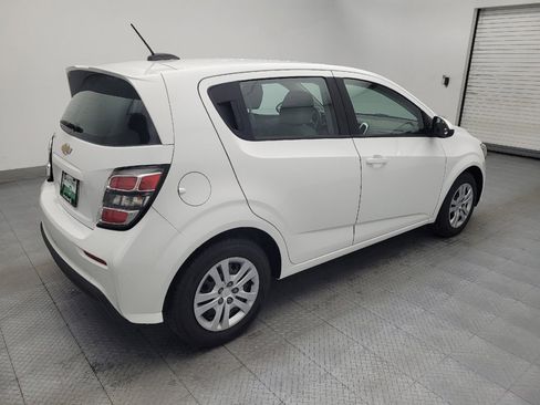 Used 2017 Chevrolet Sonic LT image 10