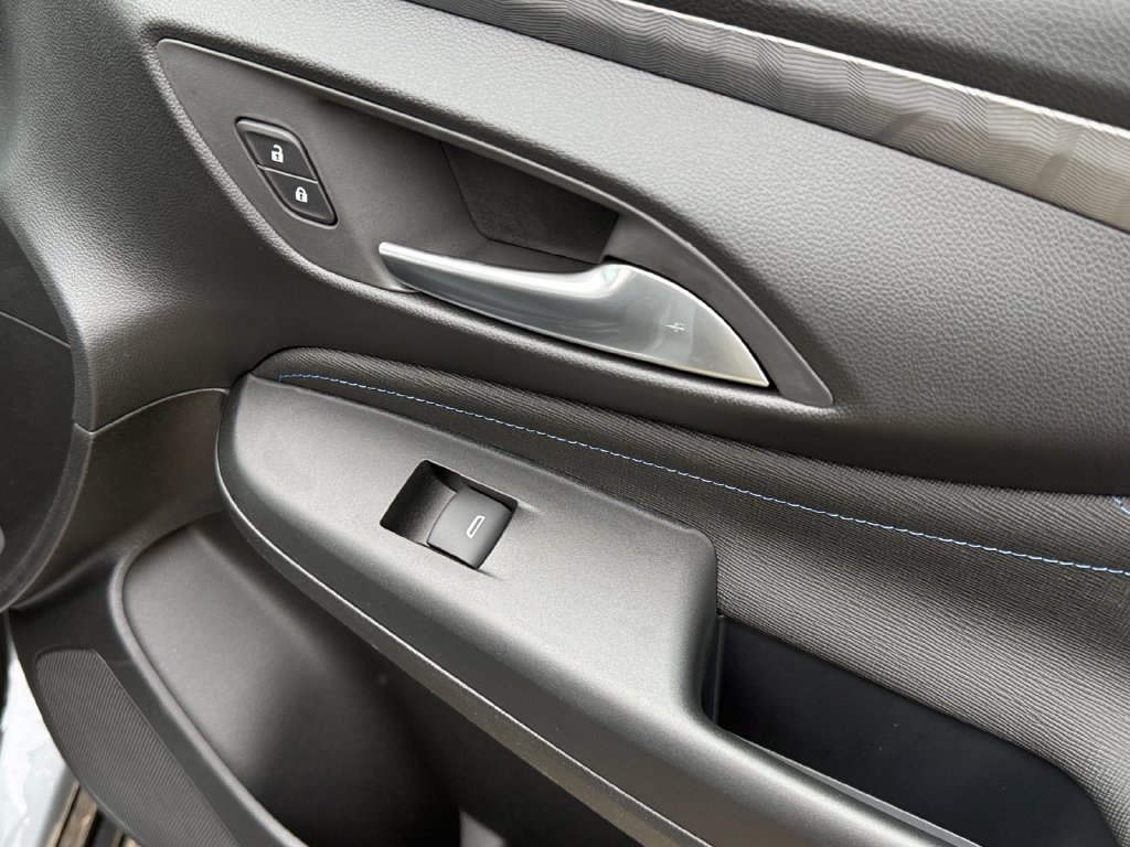 New 2026 Buick Envista Sport Touring w/ Convenience I Package FWD image 34