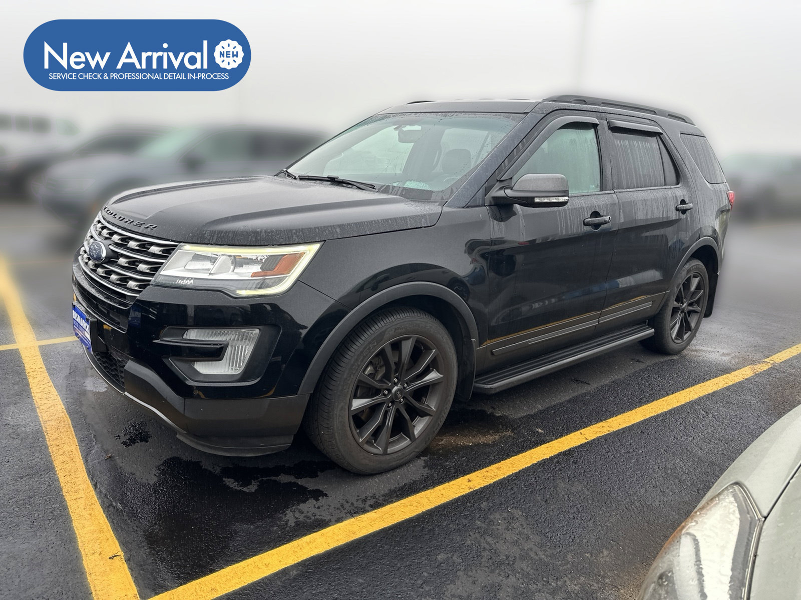 Used 2017 Ford Explorer XLT w/ Equipment Group 202A AWD/4WD image 1