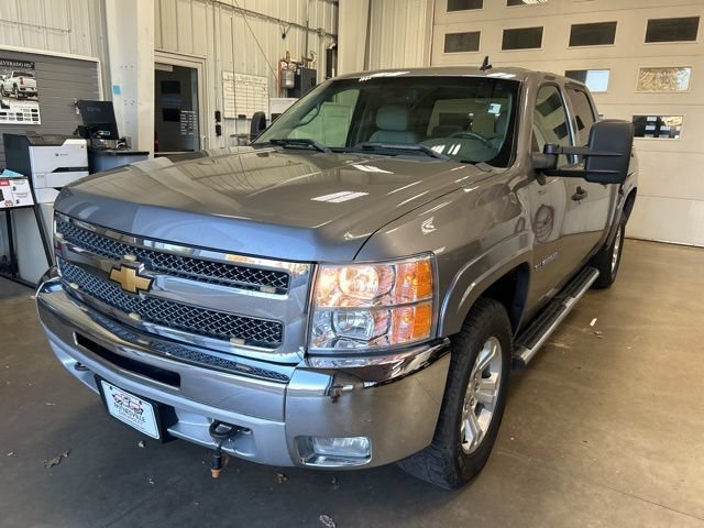 Used 2013 Chevrolet Silverado 1500 LT w/ Interior Plus Package AWD/4WD image 2