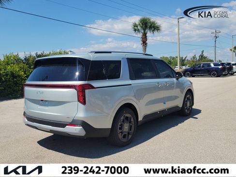 New 2026 Kia Carnival EX FWD image 6