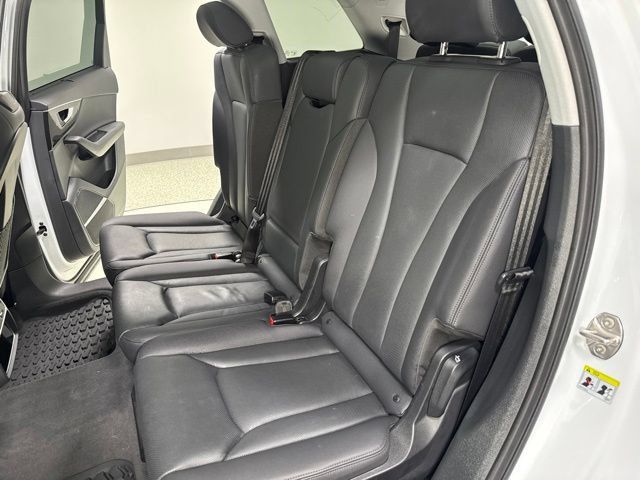 Used 2023 Audi Q7 3.0T Premium Plus w/ Premium Plus Package AWD/4WD image 25