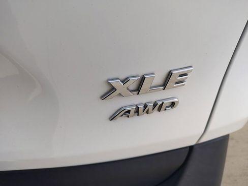 Used 2024 Toyota RAV4 XLE AWD/4WD image 10