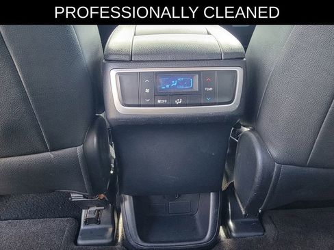 Used 2014 Toyota Highlander LE FWD image 9