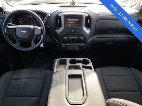 Used 2020 Chevrolet Silverado 2500 Custom w/ Custom Value Package image 12