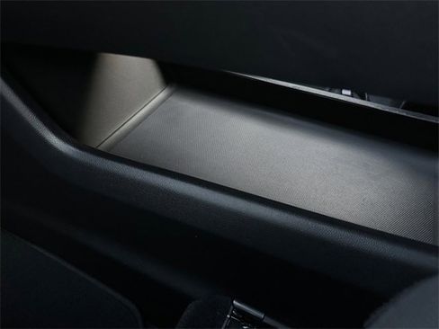 Used 2025 Chevrolet Equinox LT image 24