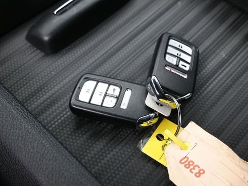 Used 2023 Honda Passport TrailSport image 15