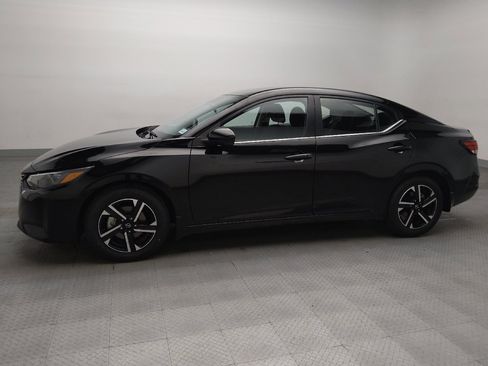 Used 2025 Nissan Sentra SV FWD image 2