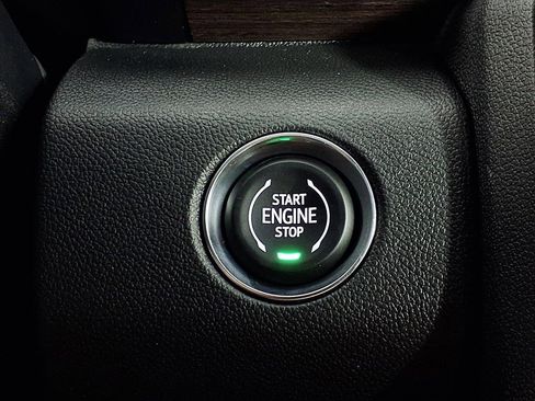 New 2026 GMC Acadia Denali w/ Super Cruise Package image 16