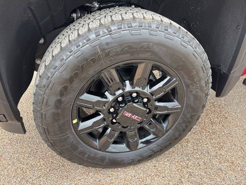 New 2026 GMC Sierra 2500 AT4 w/ AT4 Premium Plus Package image 32