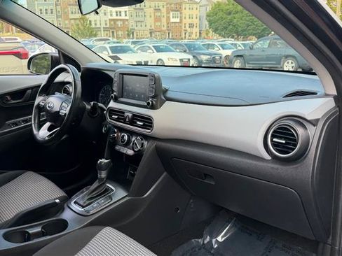 Used 2018 Hyundai Kona SEL w/ SEL Tech Package 02 FWD image 15