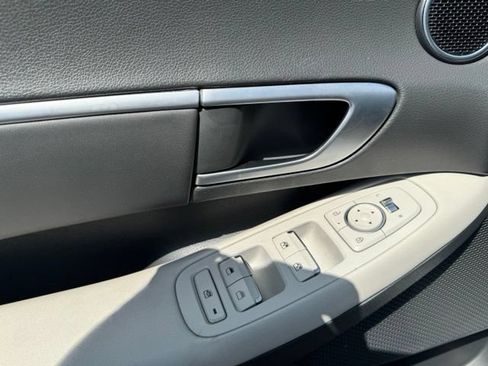 Used 2025 Hyundai Sonata SEL FWD image 22