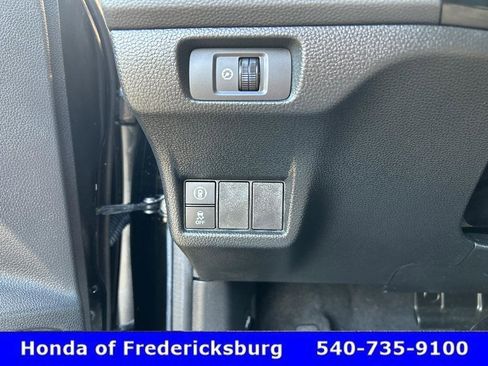 Used 2024 Honda Civic Sport image 17