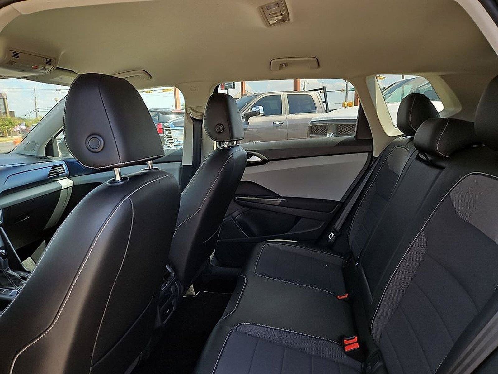 Used 2022 Volkswagen Taos SE AWD/4WD image 18