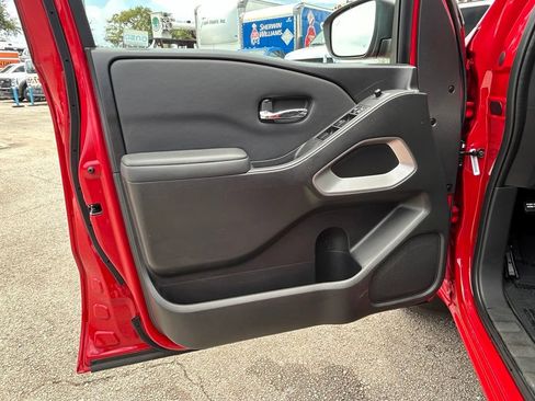 Used 2022 Nissan Frontier SV RWD image 33