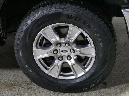 Used 2016 Ford F150 Lariat w/ Equipment Group 502A Luxury image 15