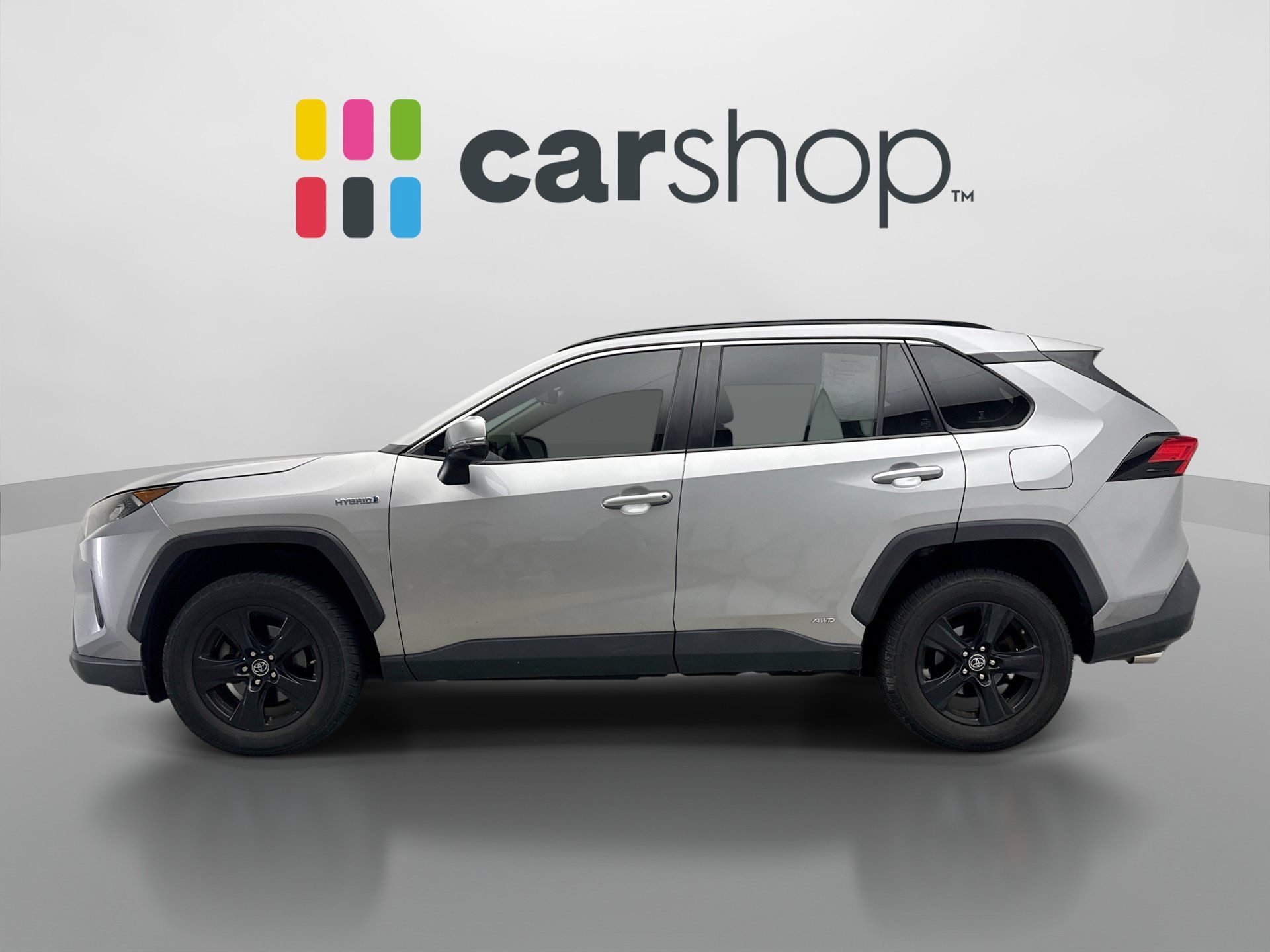 Used 2019 Toyota RAV4 LE w/ Carpet Mat Package AWD/4WD image 2