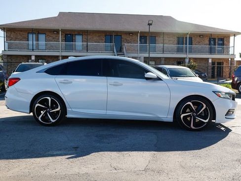 Used 2019 Honda Accord Sport image 15