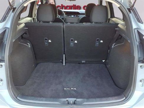 Certified 2024 Nissan Kicks SV image 9
