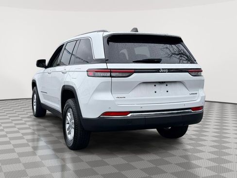 Used 2023 Jeep Grand Cherokee Laredo AWD/4WD image 6