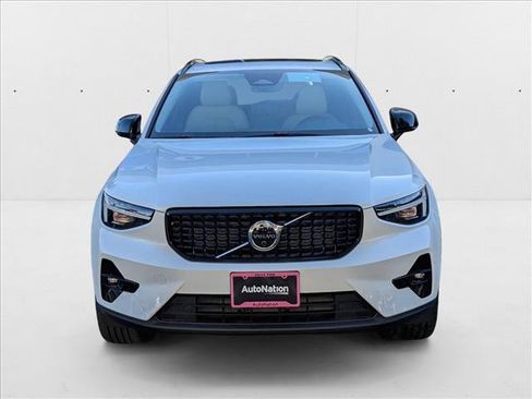 New 2026 Volvo XC40 B5 Plus w/ Protection Package Premier image 6