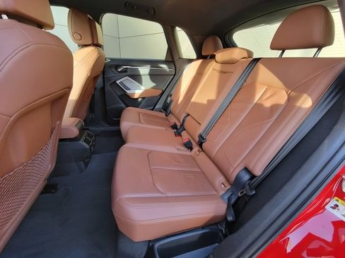 Used 2024 Audi Q3 2.0T Premium image 19