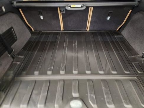 New 2026 Land Rover Discovery Limited Edition AWD/4WD image 33