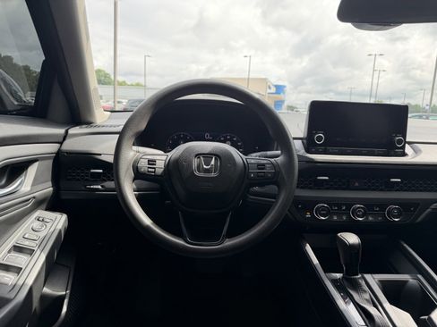 Used 2025 Honda Accord SE image 22
