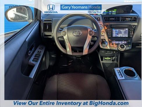 Used 2017 Toyota Prius V Two image 14
