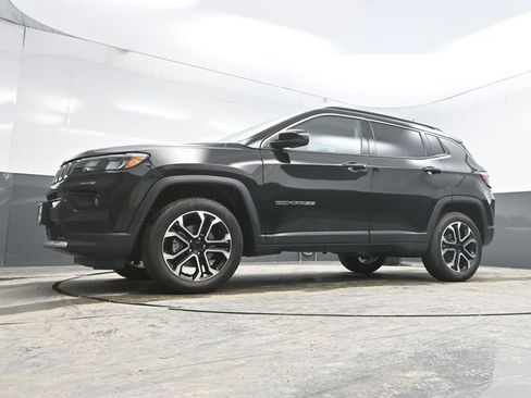 Used 2022 Jeep Compass Limited image 31