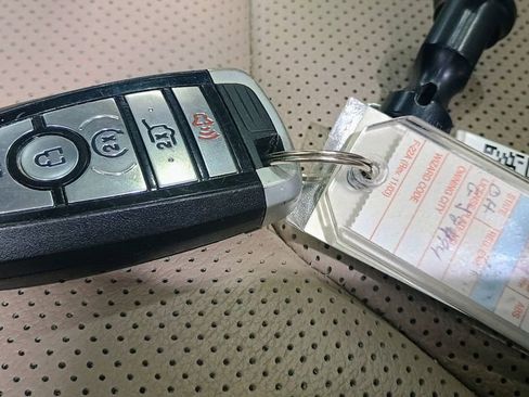 Used 2024 Ford Expedition Max Limited image 27