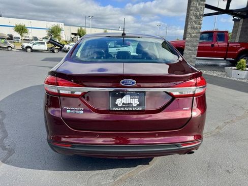 Used 2017 Ford Fusion Energi SE image 5