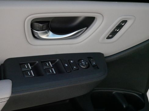 Used 2024 Honda Pilot Touring image 19