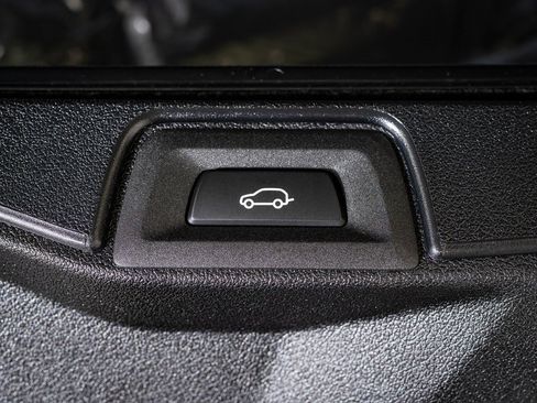 New 2026 BMW X5 M60i image 19