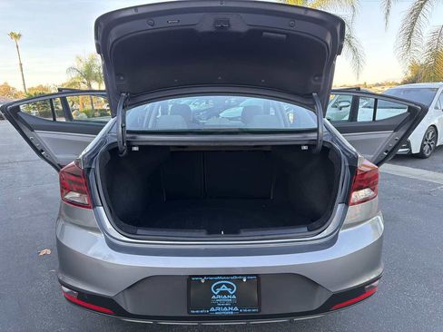 Used 2019 Hyundai Elantra SE image 34