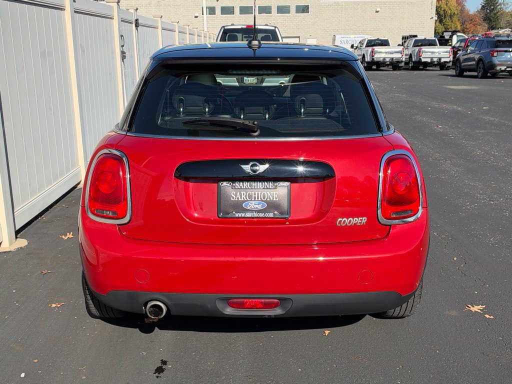 Used 2016 MINI Cooper 4-Door Hardtop FWD image 5