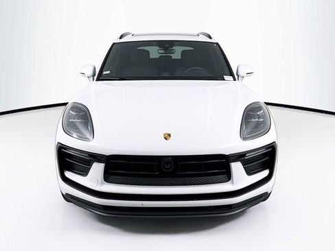 New 2026 Porsche Macan image 6