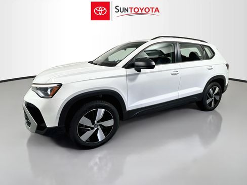 Used 2025 Volkswagen Taos S AWD/4WD image 9